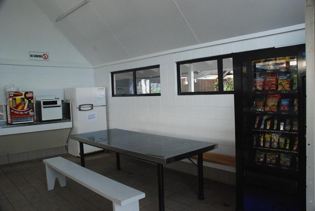 Avondale Motor Park Auckland Exterior photo
